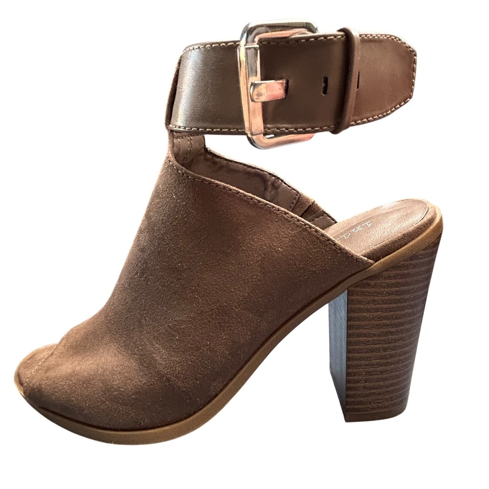 Indigo Rd Irmashi Womens Brown Faux Suede Ankle Strap Heeled Sandals Size 7.5M